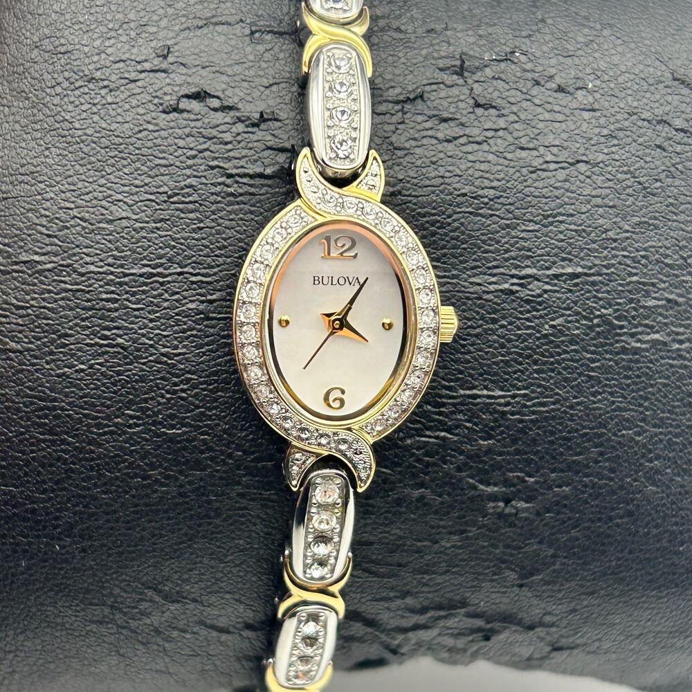 Bulova Two Tone Crystals Mother Pearl Dial Women’s Watch Working New Battery - Picture 2 of 8